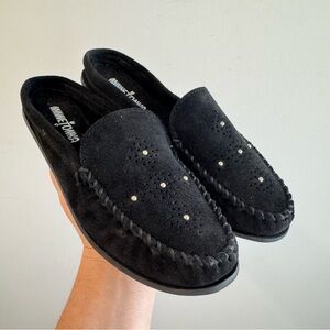 Minnetonka Leila Black Suede Studded Moccasin Mules Size 9